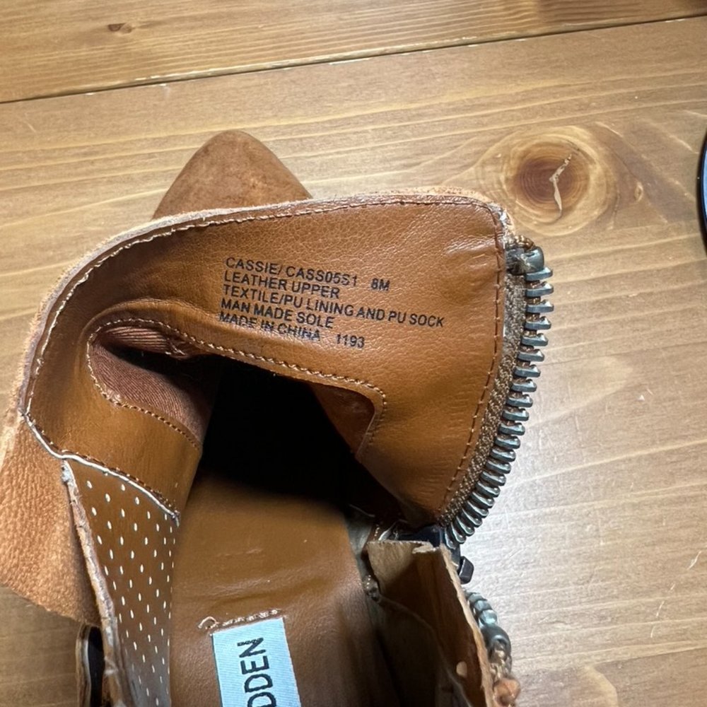 Steve Madden Cassie Ankle Boots Cognac Suede 8 - Picture 4 of 9